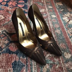 Women’s pumps